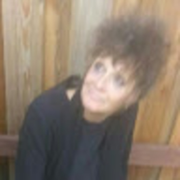 Meet your Posher, Rhea - Picture 1 of 1